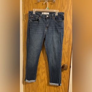 Levi’s mid rise boyfriend jeans size 12